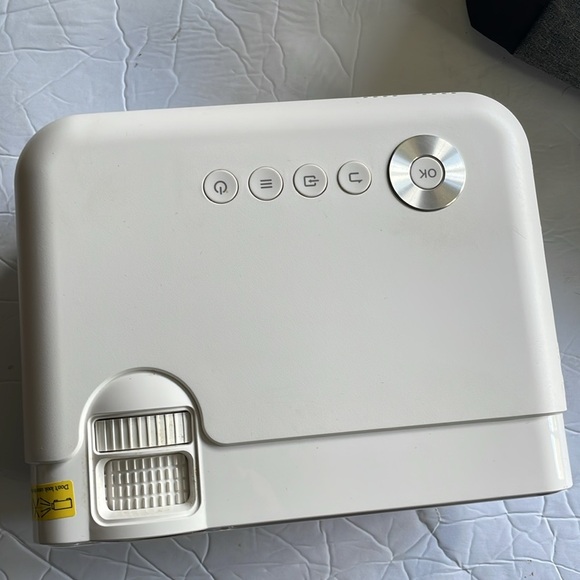 VANKYO Leisure 430W Wireless WiFi Mini Projector - Picture 6 of 8